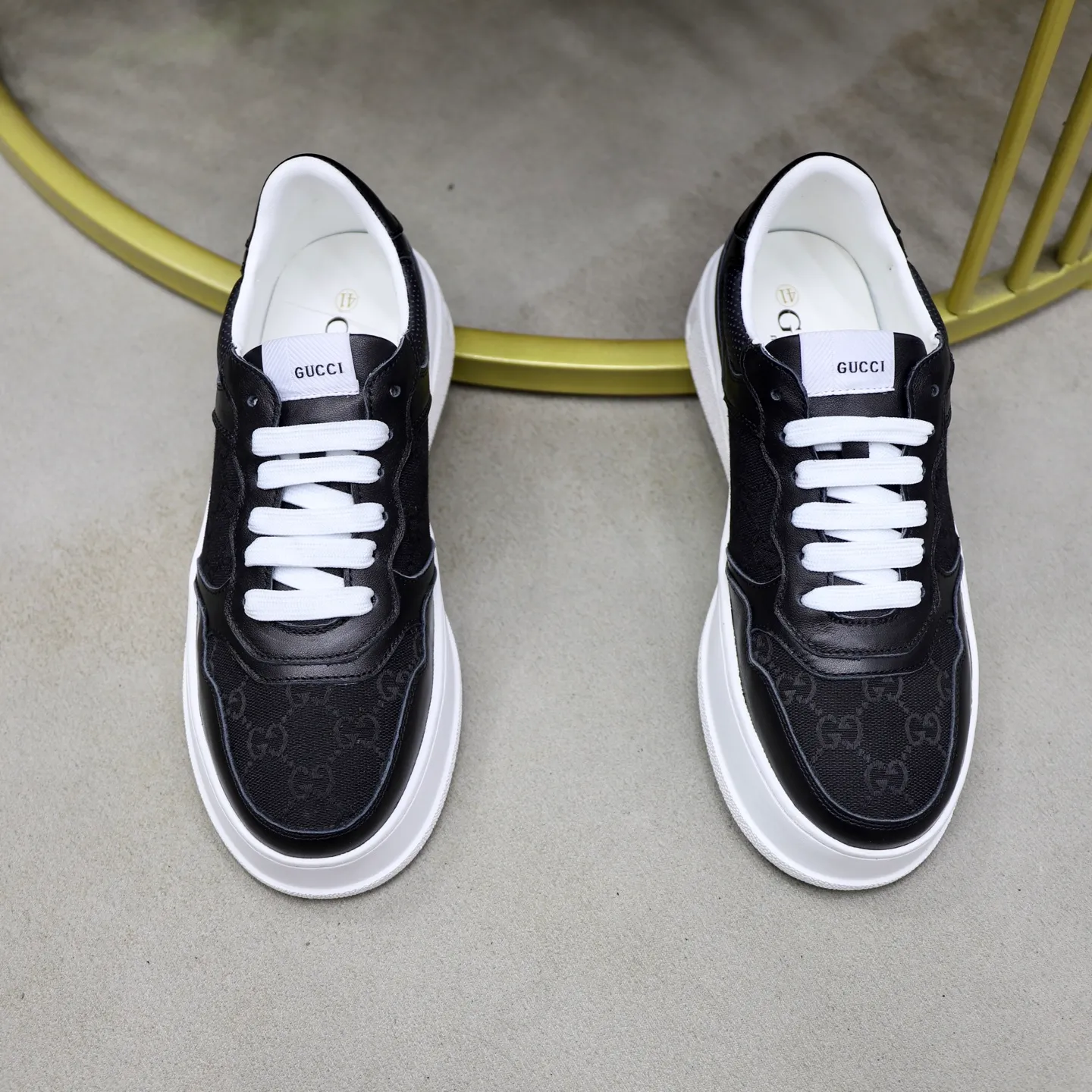 Men's shoes: 400💰🙅‍♂️🙅‍♂️🙅‍♂️ Brand: GUCCI Standard code: 38-44 (45 customized) Grade: Same as the official website Material: Original leather splicing brand cloth Comfortable and breathable sheepskin lining Lightweight wear-resistant outsole Style category: Men's fashion casual shoes Sports shoes Distinguished luxury brand elements Top luxury Color: actual picture color